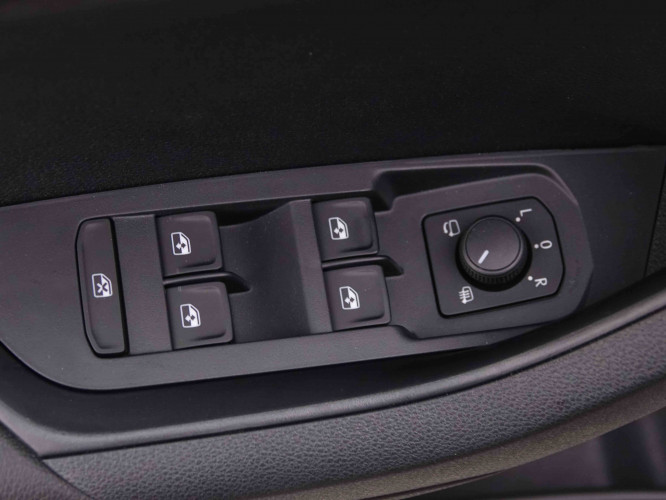 SKODA_SKODA_KAROQ_2446607_22.jpg