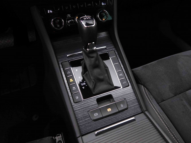 SKODA_SKODA_SUPERB_2547327_16.jpg