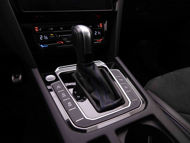 VOLKSWAGEN_VOLKSWAGEN_ARTEON_2547412_19.jpg