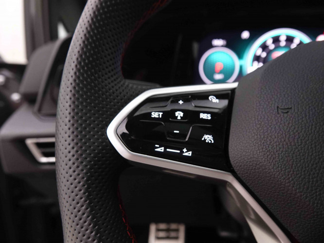 VOLKSWAGEN_VOLKSWAGEN_GOLF GTI_2547500_22.jpg