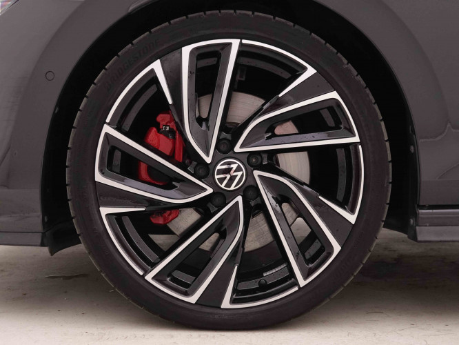 VOLKSWAGEN_VOLKSWAGEN_GOLF GTI_2547500_28.jpg