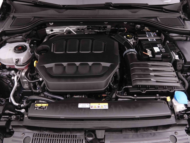 VOLKSWAGEN_VOLKSWAGEN_GOLF GTI_2547500_29.jpg