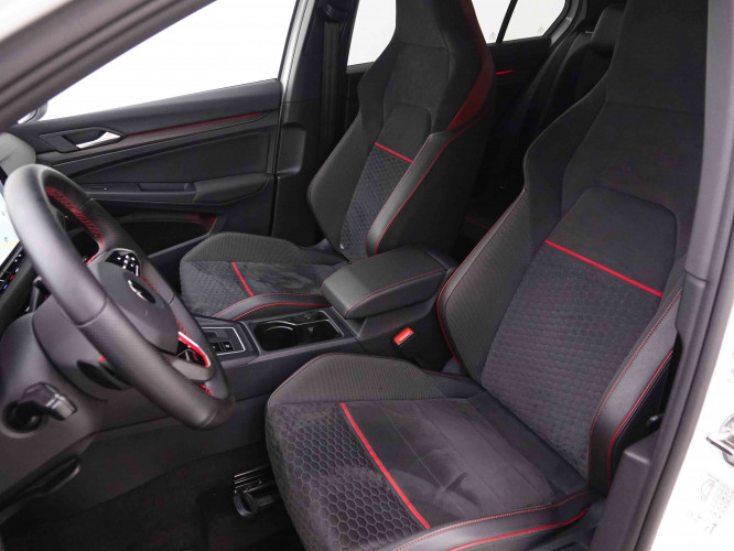 VOLKSWAGEN_VOLKSWAGEN_GOLF GTI_2548119_9.jpg
