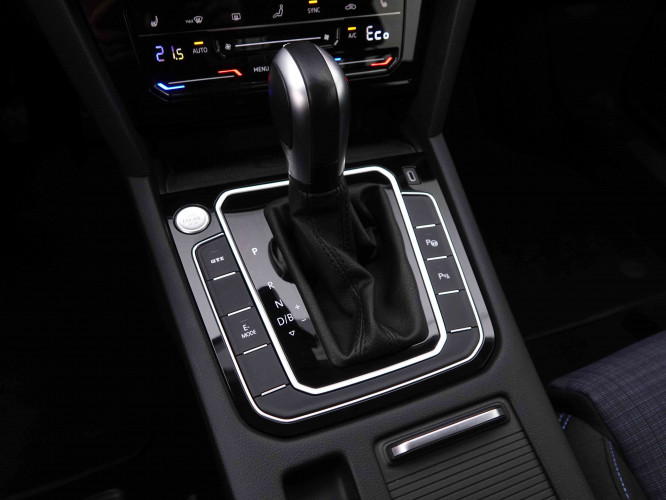 VOLKSWAGEN_VOLKSWAGEN_PASSATVAR_2547771_15.jpg