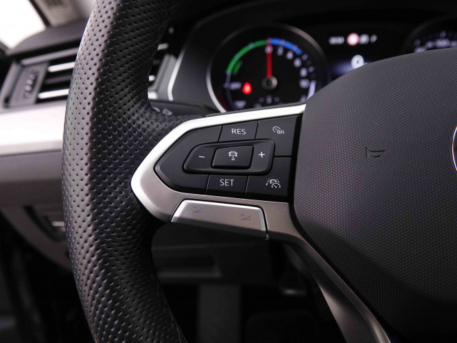 VOLKSWAGEN_VOLKSWAGEN_PASSATVAR_2547771_17.jpg