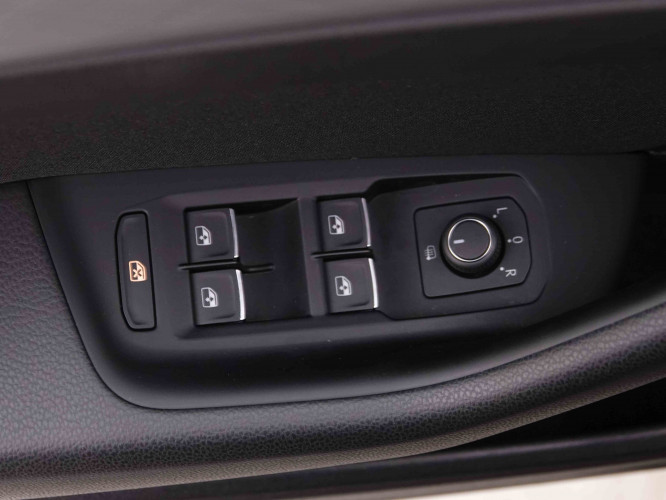 VOLKSWAGEN_VOLKSWAGEN_PASSATVAR_2547771_20.jpg