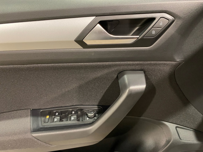 VOLKSWAGEN_VOLKSWAGEN_T_ROC_FR2300810_15.jpg