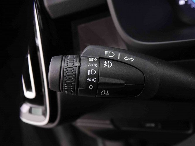 VOLVO_VOLVO_C40_2548458_20.jpg