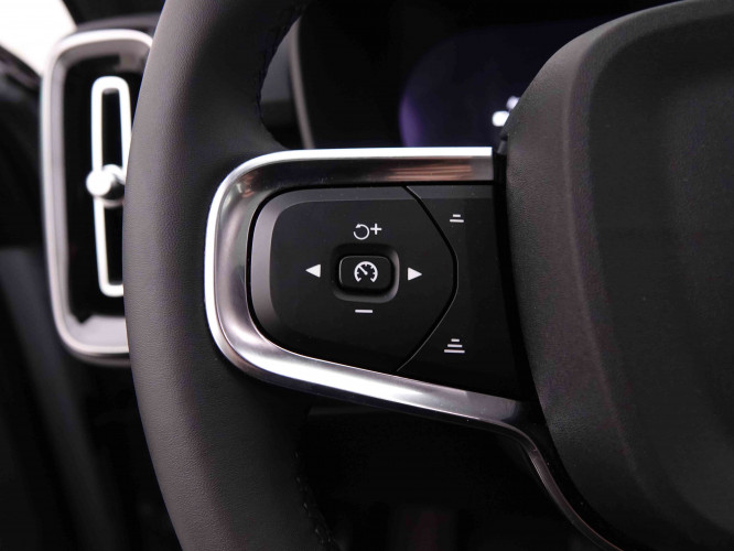 VOLVO_VOLVO_C40_2548458_22.jpg