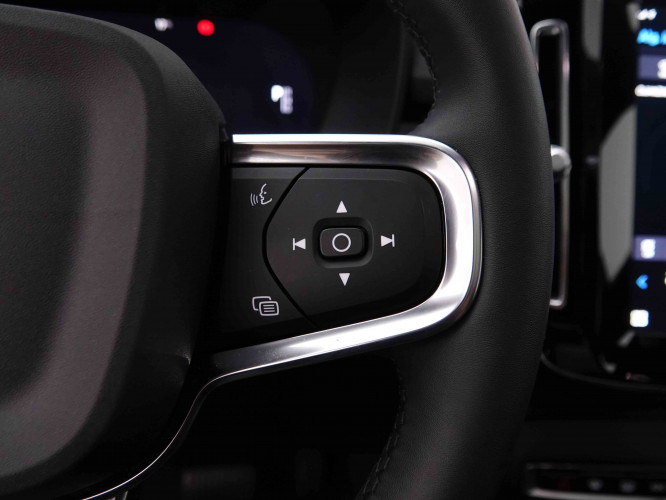 VOLVO_VOLVO_C40_2548458_23.jpg