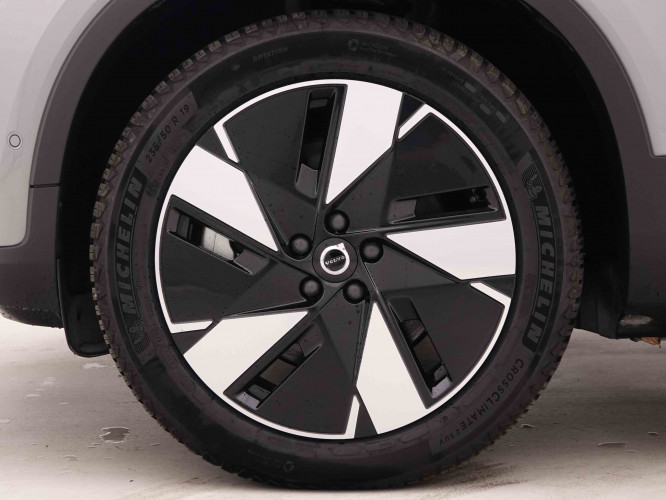 VOLVO_VOLVO_C40_2548458_24.jpg