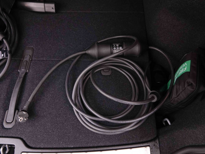VOLVO_VOLVO_C40_2548458_6.jpg