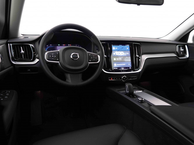 VOLVO_VOLVO_V60_2547354_7.jpg